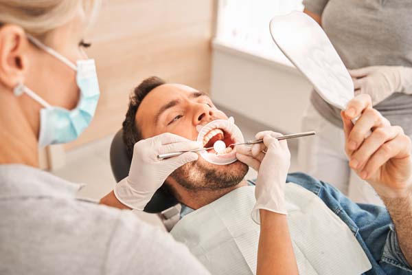 A Dentist Explains How Preventive Dentistry Can Avoid Cavities